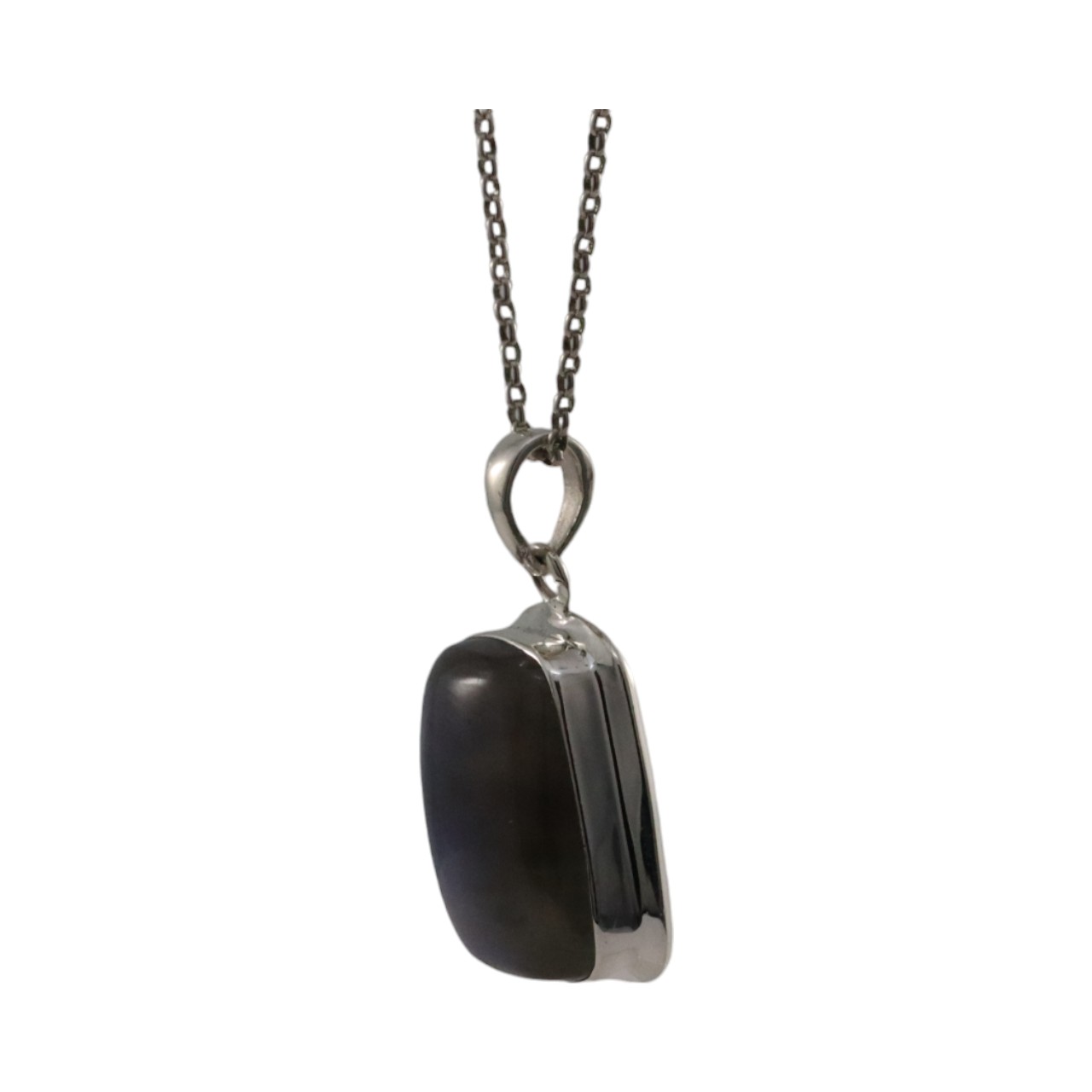 Stunning Labradorite Crystal Pendant in Sterling Silver - Elevate Your Style! - Image 3