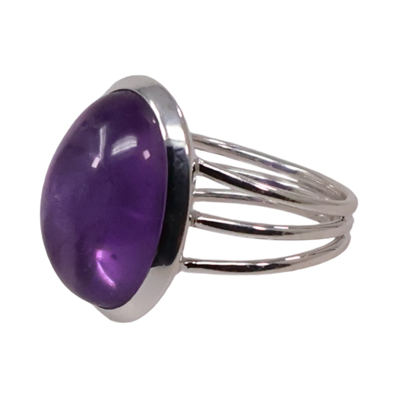 Stunning Silver Ring with Amethyst: Elevate Your Look with this Alluring Stone - Image 2