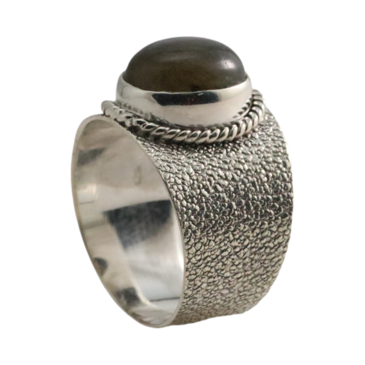 Discover the Sterling Silver Labradorite Ring: Sleek Style and Stunning Shine - Image 5